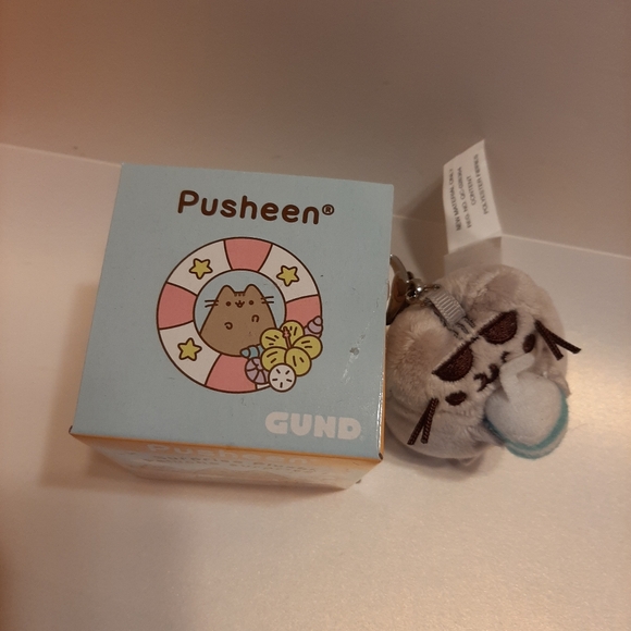 Pusheen Cat lazy summer series 1 New Gund keychain purse charm - Picture 2 of 5
